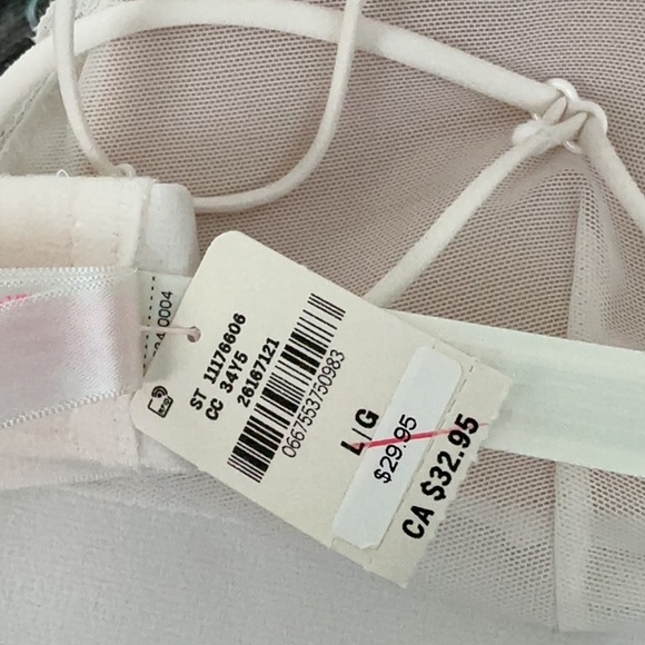 Victoria's Secret PINK Bralette in a white - Picture 5 of 5
